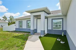 910 Richmond Ave N, Lehigh Acres, FL 33972 - Photo 5