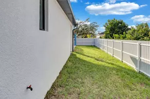 1002 NE 2nd Pl, Cape Coral, FL 33909 - Photo 11