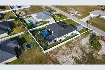 1002 NE 2nd Pl, Cape Coral, FL 33909 - Photo 37