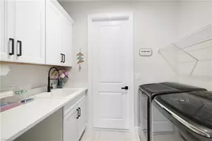 1806 NW 38th Pl, Cape Coral, FL 33993 - Photo 15