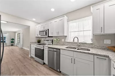 1345 SE 40th Ter #2E, Cape Coral, FL 33904 - Photo 11