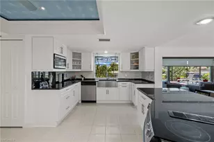 2223 SE 10th Ln, Cape Coral, FL 33990 - Photo 21