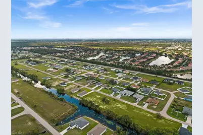 907 NE 32nd Ter, Cape Coral, FL 33909 - Photo 11