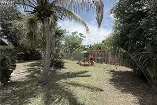 3941 Maxine St, Fort Myers, FL 33901 - Photo 17