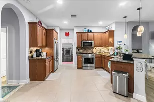 10695 Camarelle Cir, Fort Myers, FL 33913 - Photo 15