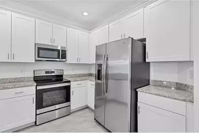 12062 Via Lighthouse Ln, Fort Myers, FL 33913 - Photo 9
