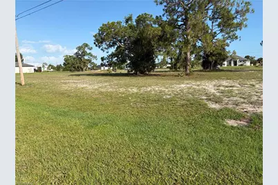 2614 NW 21st St, Cape Coral, FL 33993 - Photo 5