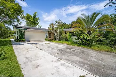 2137 Saint Croix Ave, Fort Myers, FL 33905 - Photo 1