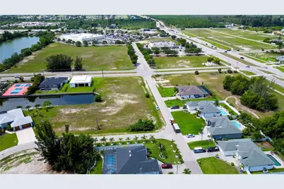505 SW 31st Pl, Cape Coral, FL 33991 - Photo 7