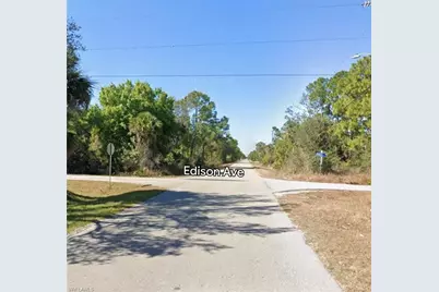 306 W 9th St, Lehigh Acres, FL 33972 - Photo 3