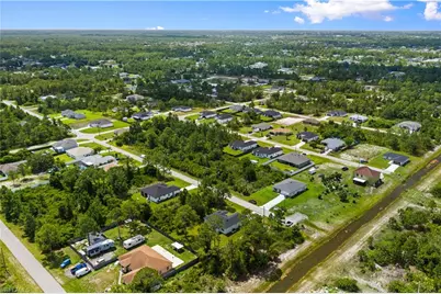 3014 38th St W, Lehigh Acres, FL 33971 - Photo 3