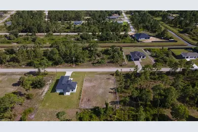 929 Danube St, Lehigh Acres, FL 33974 - Photo 5