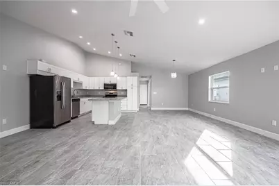 184 Village Cir, Labelle, FL 33935 - Photo 9