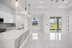 1129 Jacaranda Pkwy E, Cape Coral, FL 33909 - Photo 9
