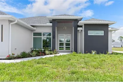 1129 Jacaranda Pkwy E, Cape Coral, FL 33909 - Photo 3