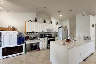 1621 SW 14th Terrace, Cape Coral, FL 33991 - Photo 5