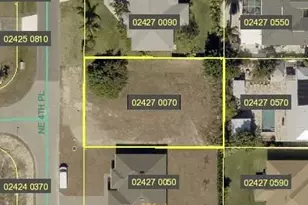 913 NE 4th Pl, Cape Coral, FL 33909 - Photo 1