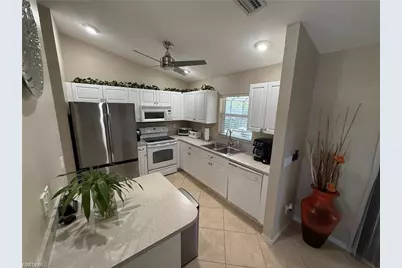 3005 SW 8th Pl, Cape Coral, FL 33914 - Photo 9