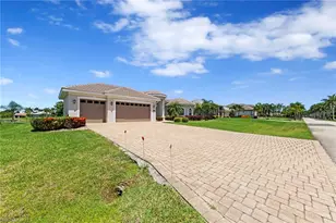 11362 Royal Tee Cir, Cape Coral, FL 33991 - Photo 3