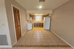 1221 SE 46th Ln, Cape Coral, FL 33904 - Photo 7