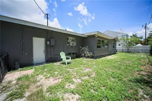 1410 Paloma Dr, Fort Myers, FL 33901 - Photo 23