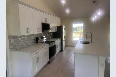 3512 NE 17th Pl, Cape Coral, FL 33909 - Photo 3