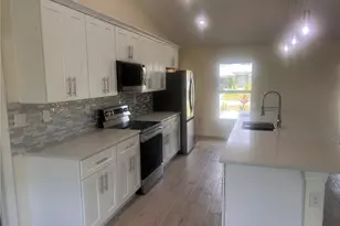 3512 NE 17th Pl, Cape Coral, FL 33909 - Photo 3