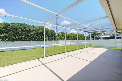 139 SE 3rd Ter, Cape Coral, FL 33990 - Photo 23