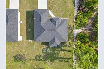 3175 Sunshine Blvd, Lehigh Acres, FL 33971 - Photo 9