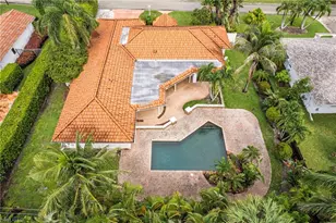 5231 Greenbriar Dr, Fort Myers, FL 33919 - Photo 9