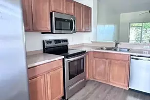 8239 Pacific Beach Dr, Fort Myers, FL 33966 - Photo 5