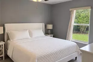925 SW 31st St, Cape Coral, FL 33914 - Photo 5