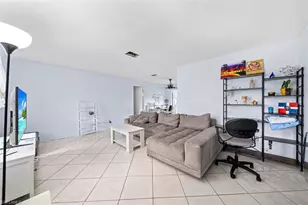 27 NE 20th Ave, Cape Coral, FL 33909 - Photo 7