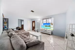 27 NE 20th Ave, Cape Coral, FL 33909 - Photo 5