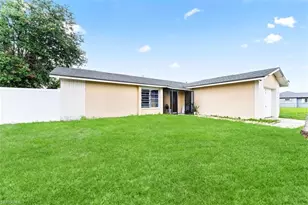 27 NE 20th Ave, Cape Coral, FL 33909 - Photo 3