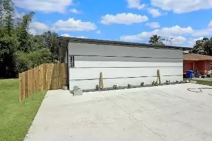 2103 French St, Fort Myers, FL 33916 - Photo 1
