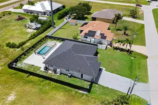 512 NW 24th Ave, Cape Coral, FL 33993 - Photo 3