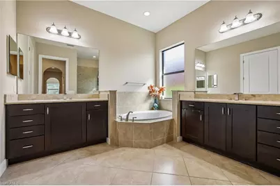 10100 Belcrest Blvd, Fort Myers, FL 33913 - Photo 19