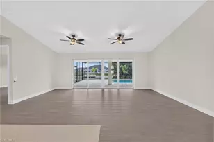 633 SW 13th St, Cape Coral, FL 33991 - Photo 7