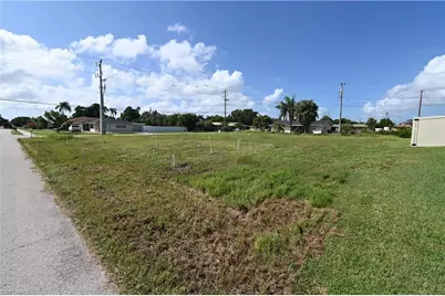 3928 SE 4th Ave, Cape Coral, FL 33904 - Photo 3