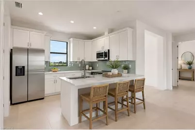 2208 NE 9th Ave, Cape Coral, FL 33909 - Photo 3