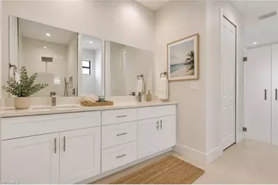 2208 NE 9th Ave, Cape Coral, FL 33909 - Photo 9