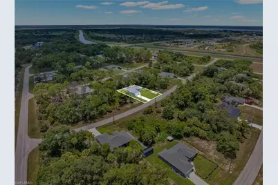 208 Clover Ave, Labelle, FL 33935 - Photo 17