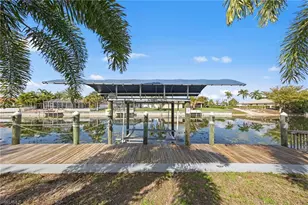 126 SE 15th Pl, Cape Coral, FL 33990 - Photo 27