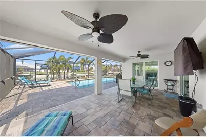 126 SE 15th Pl, Cape Coral, FL 33990 - Photo 7