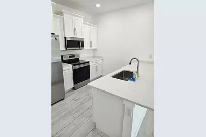 4425 SW Santa Barbara Pl, Cape Coral, FL 33914 - Photo 3