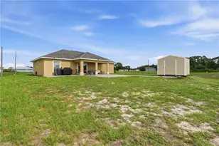 7075 Tide Cir, Labelle, FL 33935 - Photo 17
