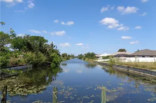 1510 SW 8th Pl, Cape Coral, FL 33991 - Photo 3