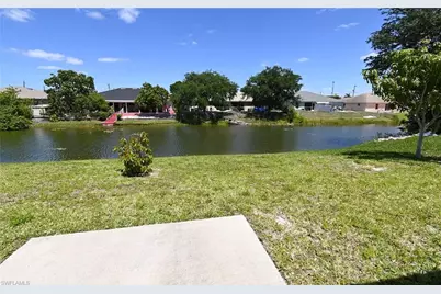 613 SE 14th St, Cape Coral, FL 33990 - Photo 3