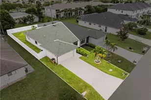 3507 SW Santa Barbara Pl, Cape Coral, FL 33914 - Photo 3